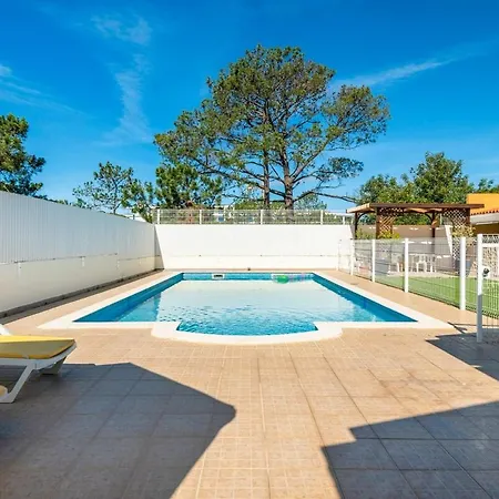 Solar Do Castelo With Pool Holiday home