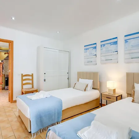 Gasthuis Solar Do Castelo With Pool & Private Albufeira